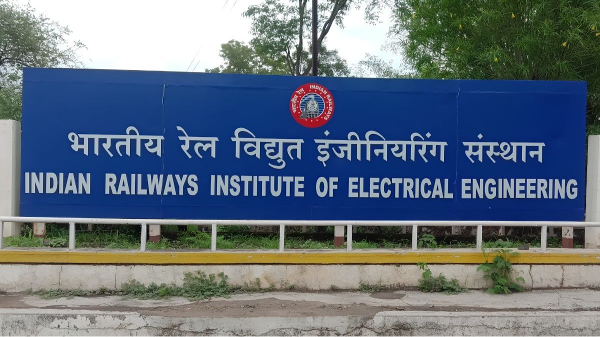 Yatendra Kumar is DG, IRIEEN