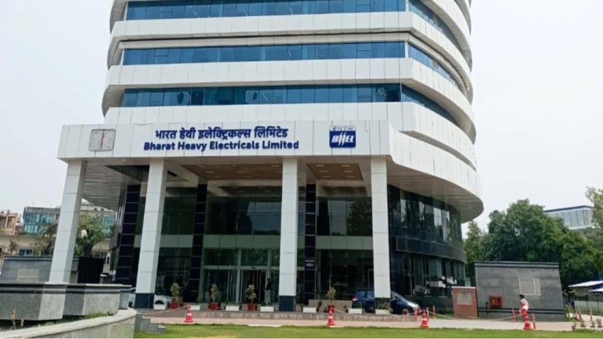 Who will be Director (HR) BHEL ?(5)