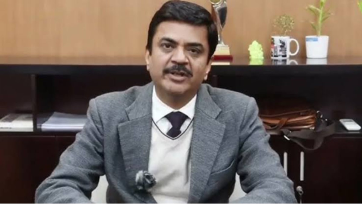 Sandeep Pondrik to hold addl charge of Ministry of Heavy Industries