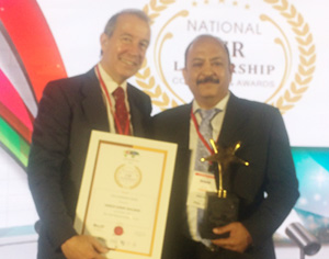 R K Sahijwani, VP-CSR, IFFCO TOKIO GIC, Confers with National CSR Leadership Award