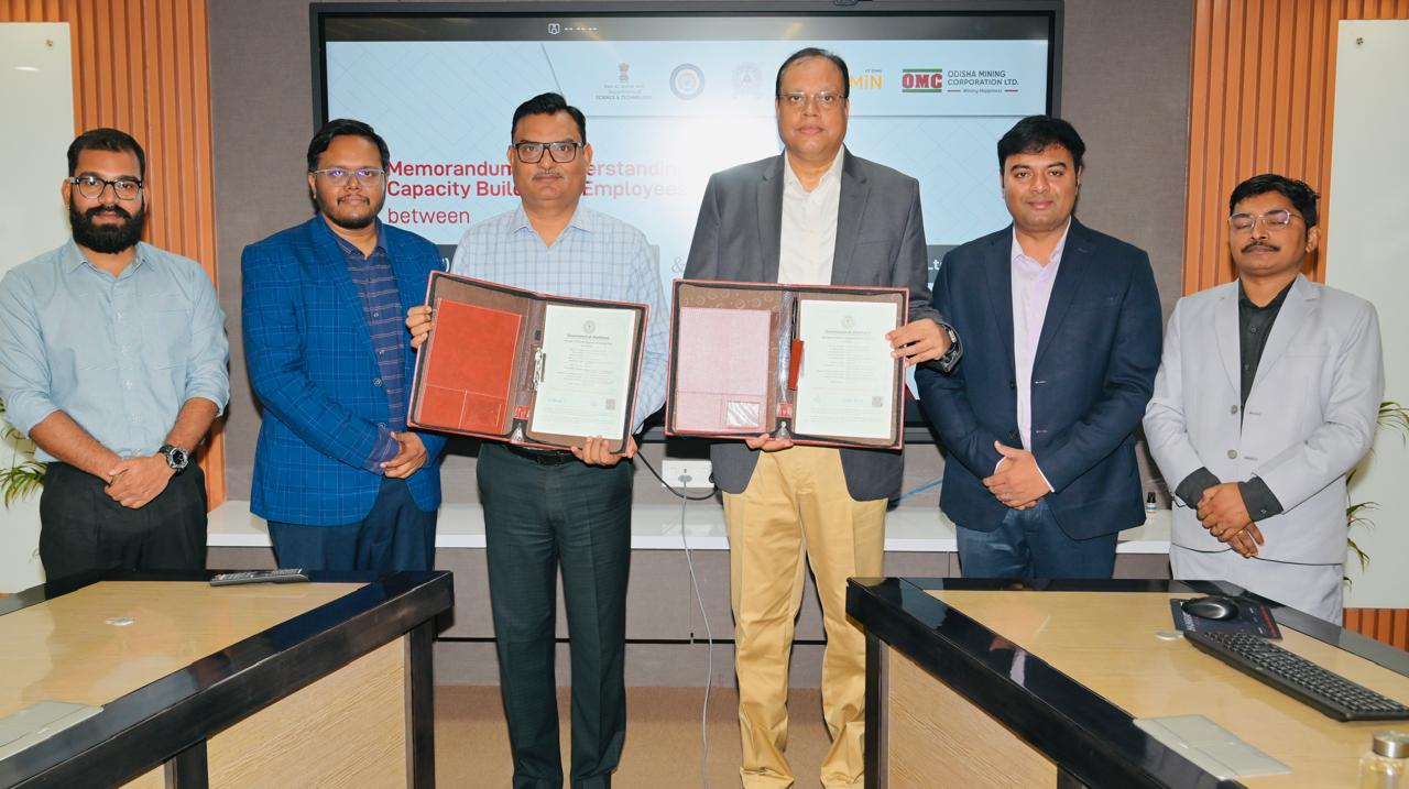 OMC signs MoU with TEXMiN â€“ IIT (ISM) Dhanbad